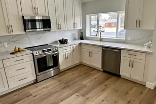 2675 Oneida St, Denver, CO 80207 - Photo 7