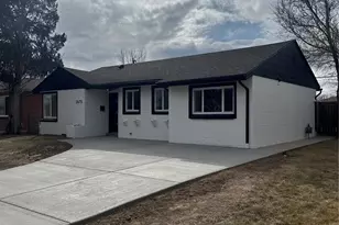 2675 Oneida St, Denver, CO 80207 - Photo 3