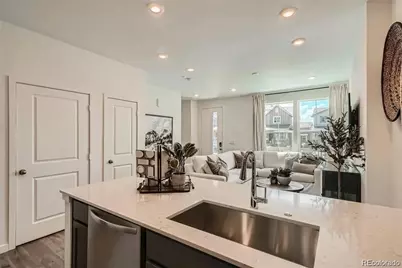 746 N Bersshine Court, Watkins, CO 80137 - Photo 5