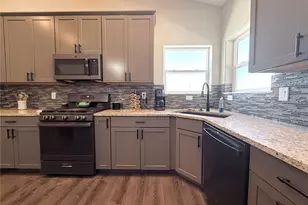 1180 N Saddle Ridge Ln, Pueblo, CO 81007 - Photo 9