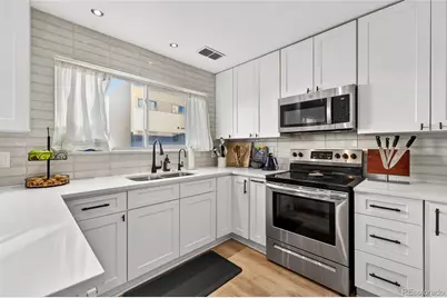 2304 S Troy Street, Aurora, CO 80014 - Photo 15