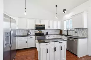 5493 S Versailles St, Aurora, CO 80015 - Photo 9