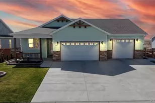 202 Wildcat Pkwy, Wiggins, CO 80654 - Photo 1