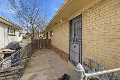 9501 E 11th Avenue, Aurora, CO 80010 - Photo 7