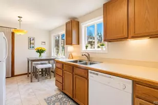 30575 Hilltop Dr, Evergreen, CO 80439 - Photo 9
