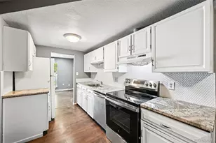 178 Paris Cir, Aurora, CO 80011 - Photo 9