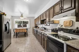 7335 W Maple Dr, Lakewood, CO 80226 - Photo 13