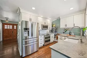 5873 W Maplewood Dr, Littleton, CO 80123 - Photo 3