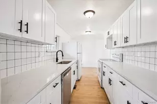 2110 Eagle Cir Ct, Aurora, CO 80011 - Photo 5