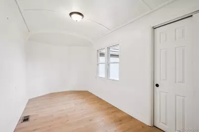 2110 Eagle Cir Ct, Aurora, CO 80011 - Photo 11