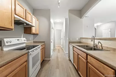 5255 Memphis Street #312, Denver, CO 80239 - Photo 9