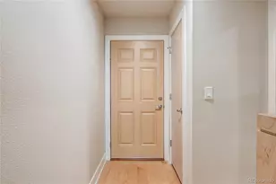 2512 S Worchester Ct, Aurora, CO 80014 - Photo 3