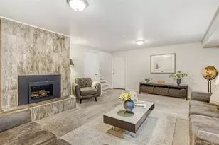 3416 S Akron St, Denver, CO 80231 - Photo 9