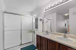 21965 E Irish Dr, Aurora, CO 80016 - Photo 33