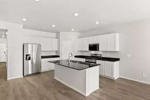 17590 E 88th Pl, Commerce City, CO 80022 - Photo 9