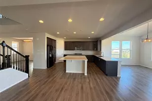 951 N Vandriver Way, Aurora, CO 80018 - Photo 7