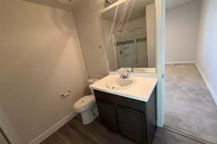 951 N Vandriver Way, Aurora, CO 80018 - Photo 31