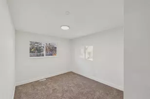 5519 Chandler Ct, Denver, CO 80239 - Photo 17