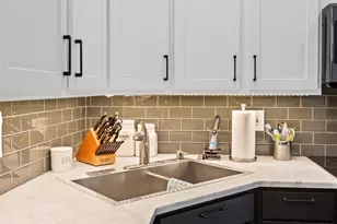 180 Cook St, Denver, CO 80206 - Photo 15