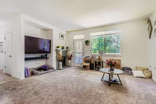 10351 W Girton Dr, Lakewood, CO 80227 - Photo 3