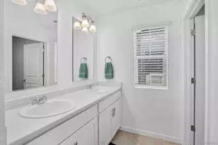 27671 E Byers Ave, Aurora, CO 80018 - Photo 27