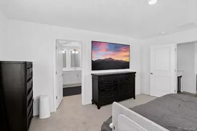 27671 E Byers Avenue, Aurora, CO 80018 - Photo 21