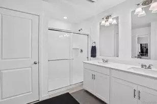 27671 E Byers Ave, Aurora, CO 80018 - Photo 23