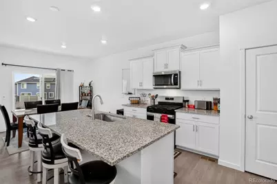 27671 E Byers Avenue, Aurora, CO 80018 - Photo 7