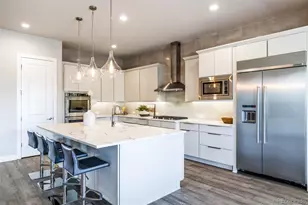 27681 E Lakeview Dr, Aurora, CO 80016 - Photo 13