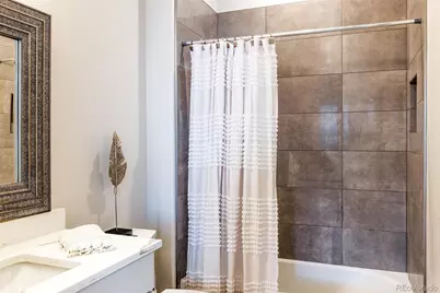 27681 E Lakeview Drive, Aurora, CO 80016 - Photo 25