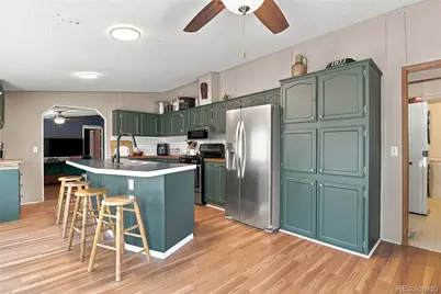 7525 E 82nd Avenue, Commerce City, CO 80022 - Photo 9