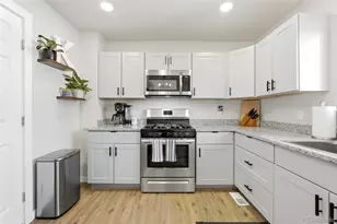 19083 E 16th Ave, Aurora, CO 80011 - Photo 9