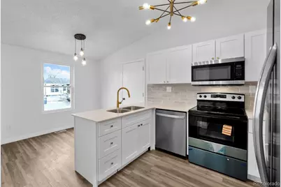 236 Jefferson Drive, Bennett, CO 80102 - Photo 3