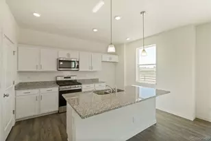 9877 Danube Ct, Commerce City, CO 80022 - Photo 11