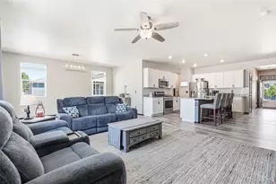10447 Stagecoach Ave, Longmont, CO 80504 - Photo 3