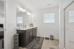 749 N Quemoy St, Aurora, CO 80018 - Photo 21