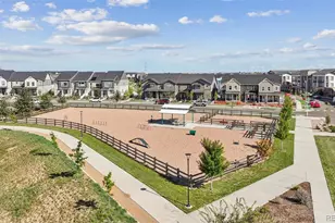 749 N Quemoy St, Aurora, CO 80018 - Photo 31