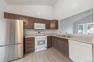 1728 Eagle Street #E, Aurora, CO 80011 - Photo 5