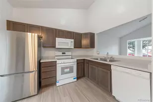 1728 Eagle St, Aurora, CO 80011 - Photo 5
