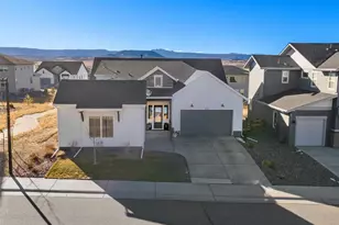 4797 Saddle Iron Rd, Castle Rock, CO 80104 - Photo 3