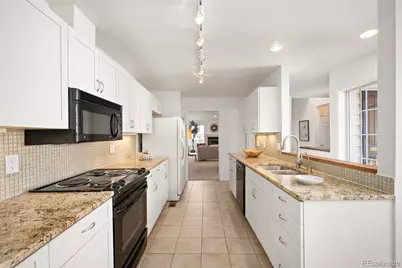 10000 E Yale Avenue #51, Denver, CO 80231 - Photo 11