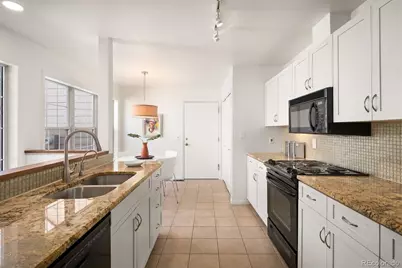 10000 E Yale Avenue #51, Denver, CO 80231 - Photo 9