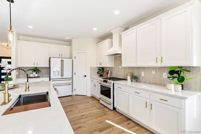 23464 E Heritage Parkway, Aurora, CO 80016 - Photo 15