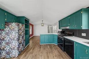 1645 F St, Golden, CO 80401 - Photo 5