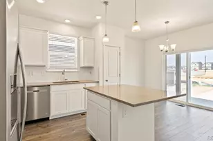 6121 Alpine Rdg Dr, Colorado Springs, CO 80925 - Photo 11