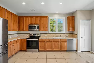 21749 E Jarvis Place, Aurora, CO 80018 - Photo 5