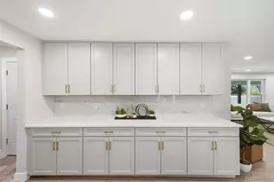 3831 S Hillcrest Dr, Denver, CO 80237 - Photo 17