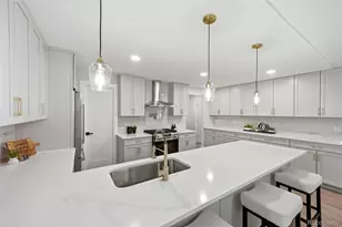 3831 S Hillcrest Dr, Denver, CO 80237 - Photo 13