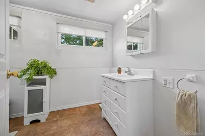 686 Elkhart Street, Aurora, CO 80011 - Photo 17