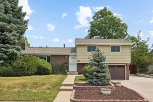 686 Elkhart St, Aurora, CO 80011 - Photo 1